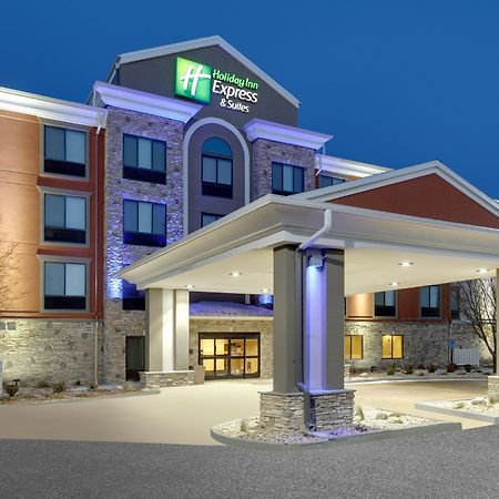 Holiday Inn Express & Suites Mitchell By Ihg Exterior photo