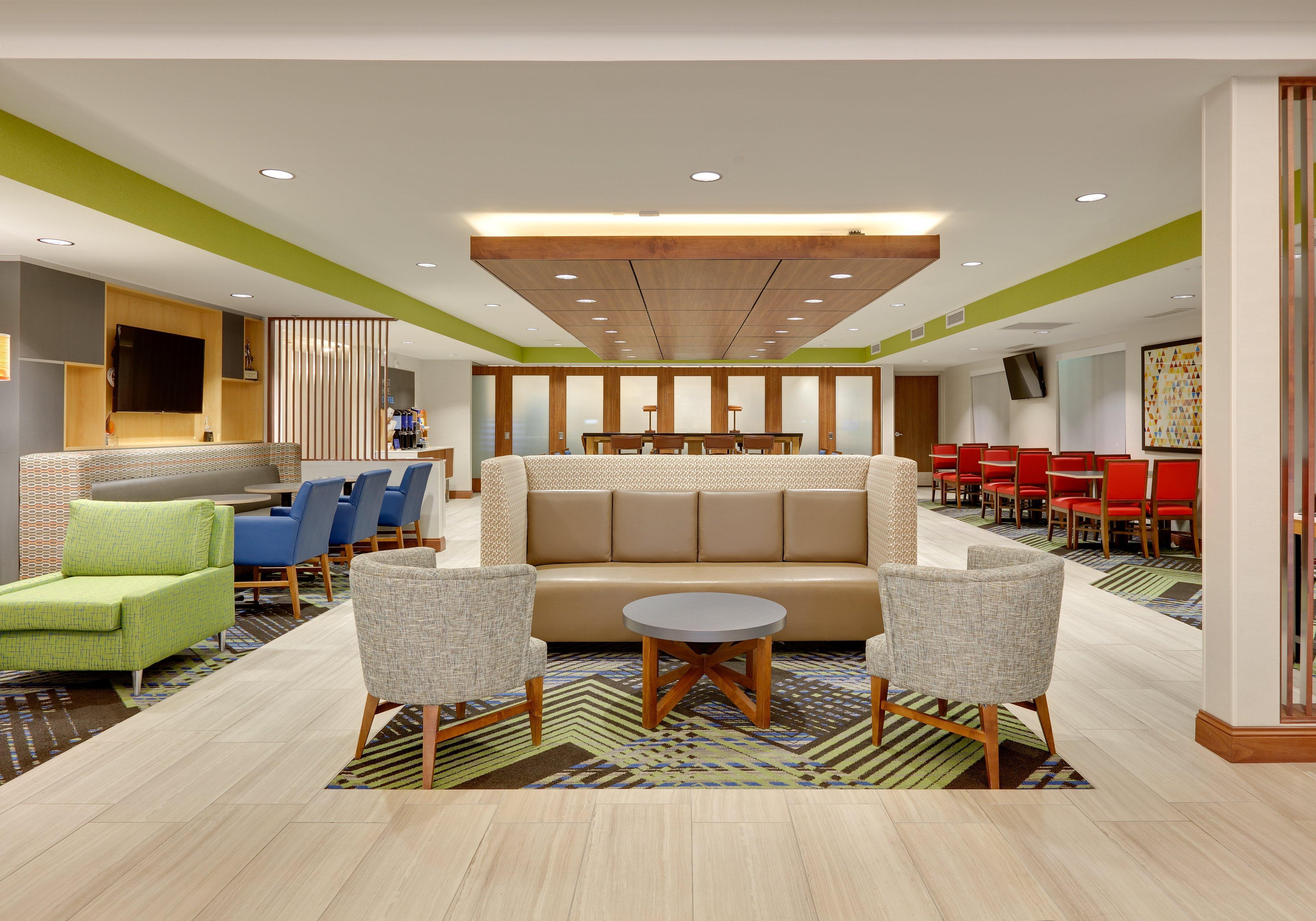 Holiday Inn Express & Suites Mitchell By Ihg Exterior photo