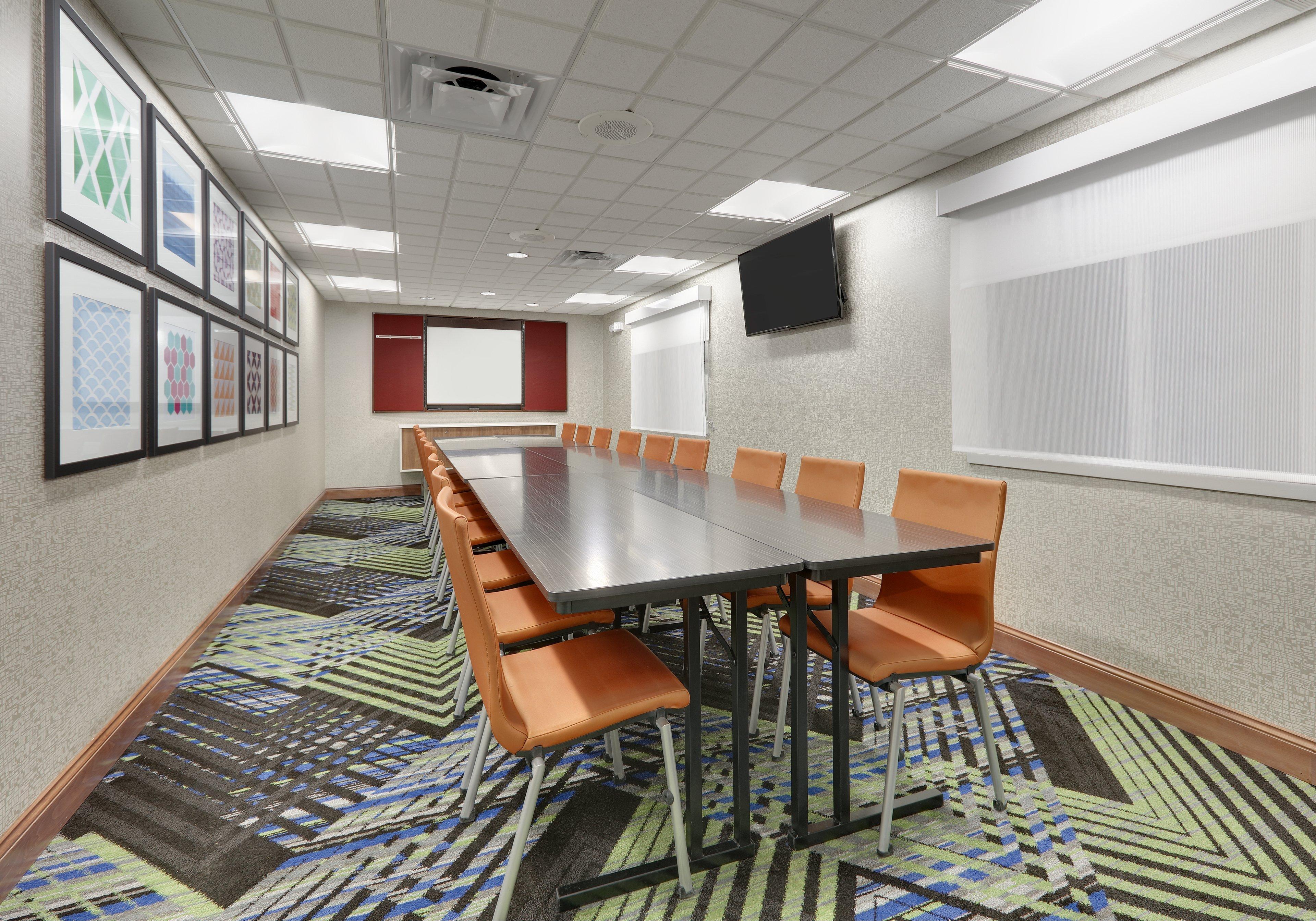 Holiday Inn Express & Suites Mitchell By Ihg Exterior photo