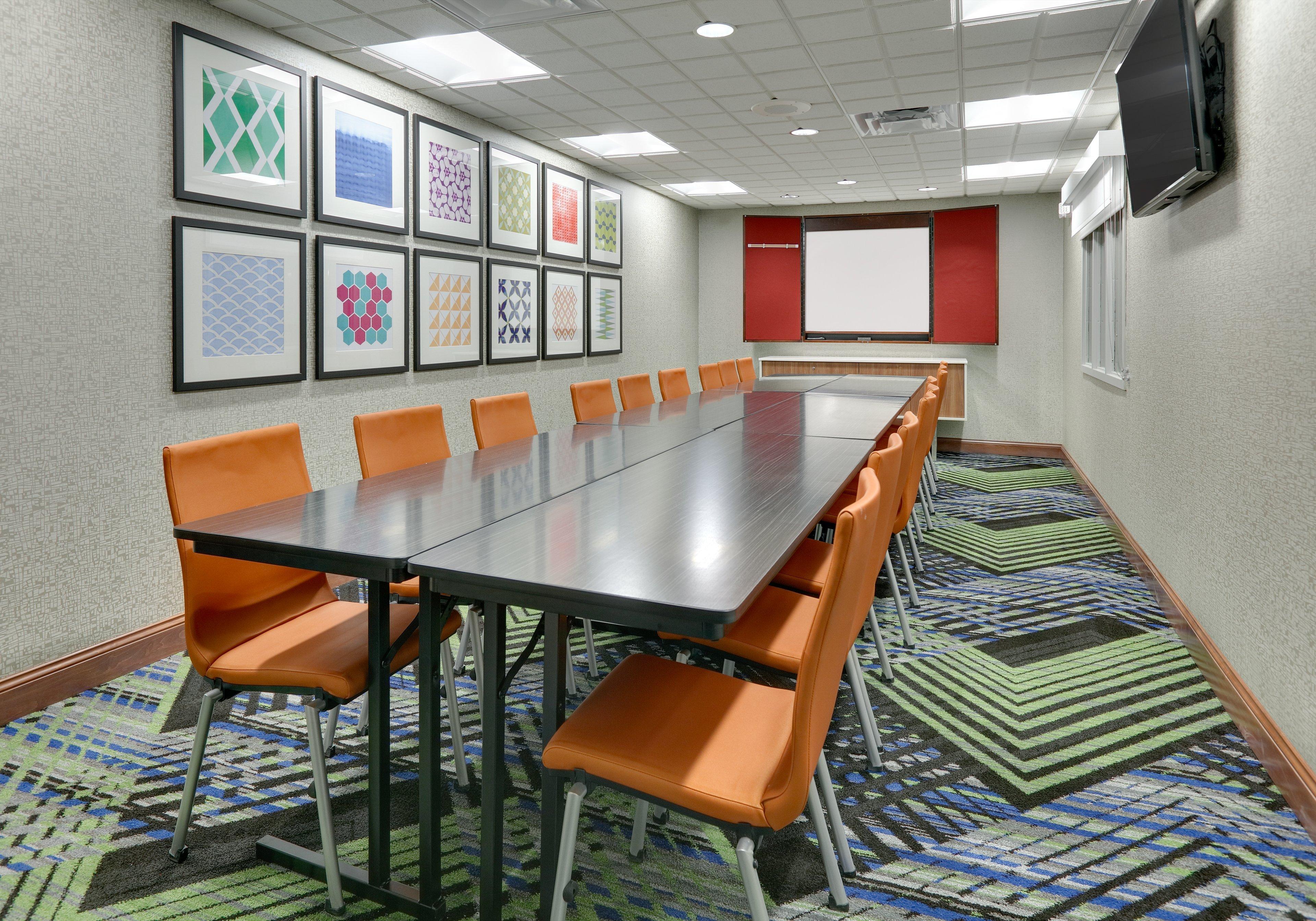 Holiday Inn Express & Suites Mitchell By Ihg Exterior photo