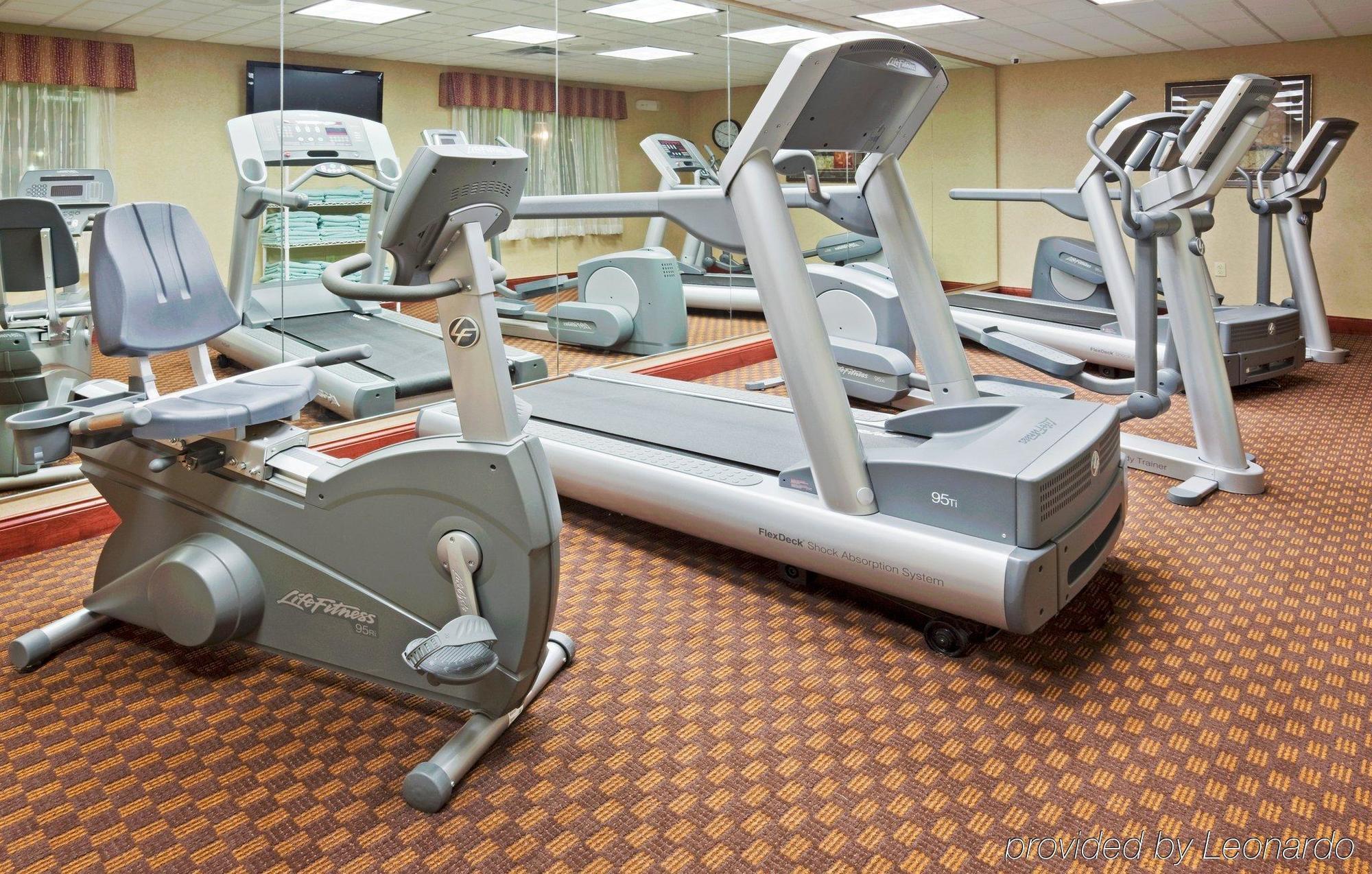 Holiday Inn Express & Suites Mitchell By Ihg Facilities photo