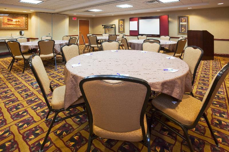 Holiday Inn Express & Suites Mitchell By Ihg Exterior photo